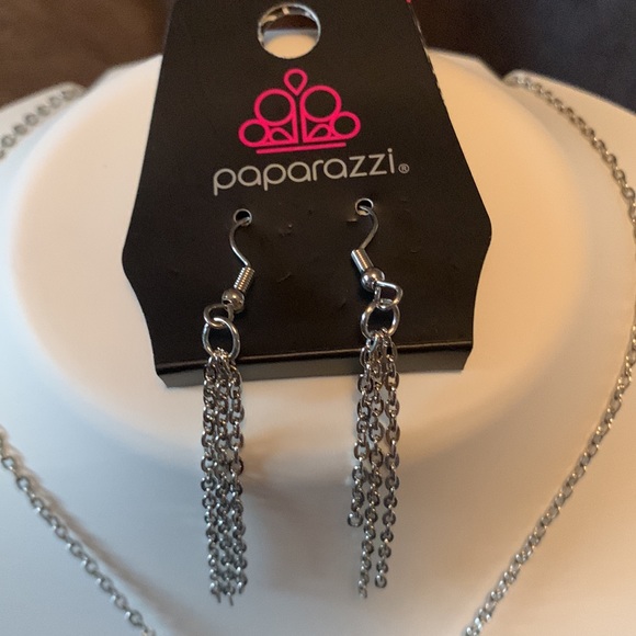 Lot of Three (3) Paparazzi Iridescent Necklaces With Matching Earrings. NWT - Picture 10 of 10